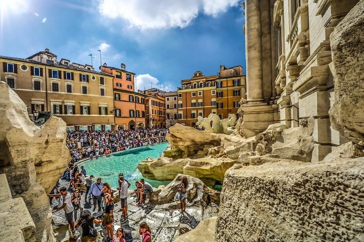 Туристов оштрафовали на 1 000 евро за нарушение местных правил в Италии