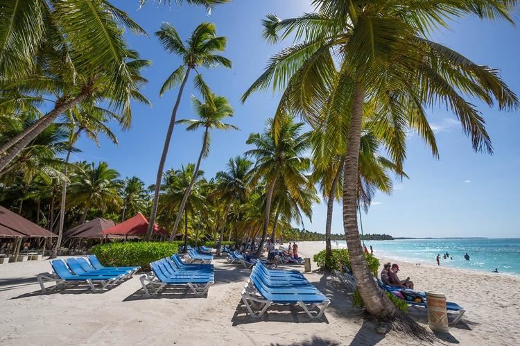 Карибские острова Теркс и Кайкос отменяют тесты, формы и страховки для туристов