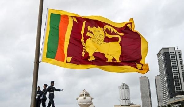 МИД РФ рекомендовал туристам на Шри-Ланке не покидать отели