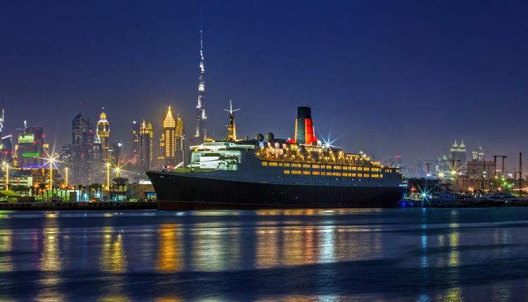 Новый круизный лайнер Queen Elizabeth 2 превратят в плавучий отель в Дубае