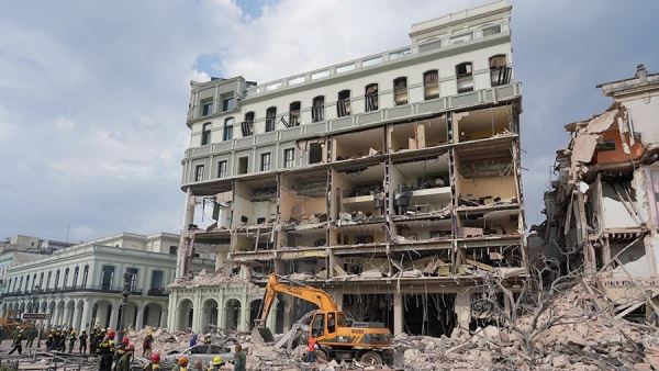 Путин выразил соболезнования президенту Кубы в связи со взрывом в отеле<br />
